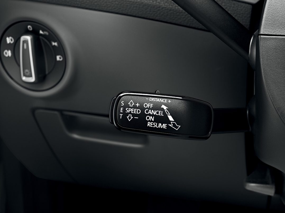 Superb püsikiirushoidja