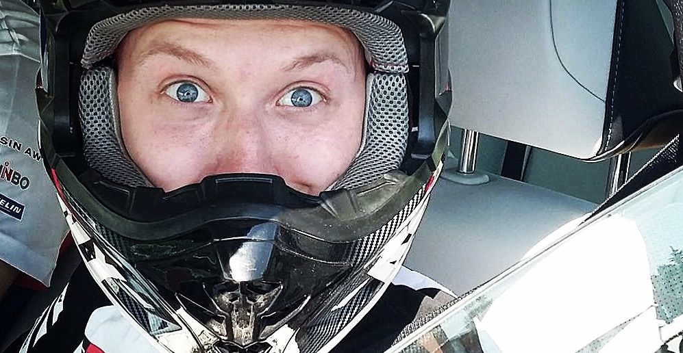 Veli pööraselt lõbutsedes ralli