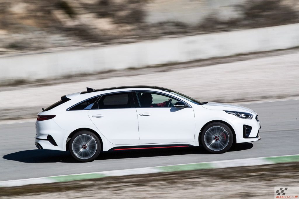 kia proceed gt
