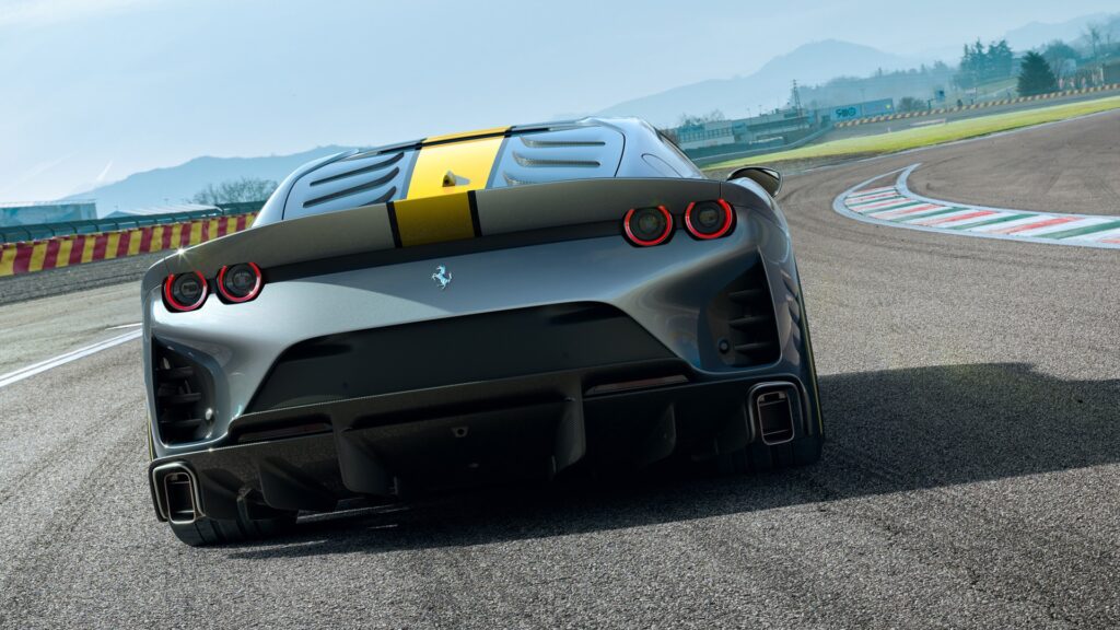 Ferrari 812 Superfast erimudel