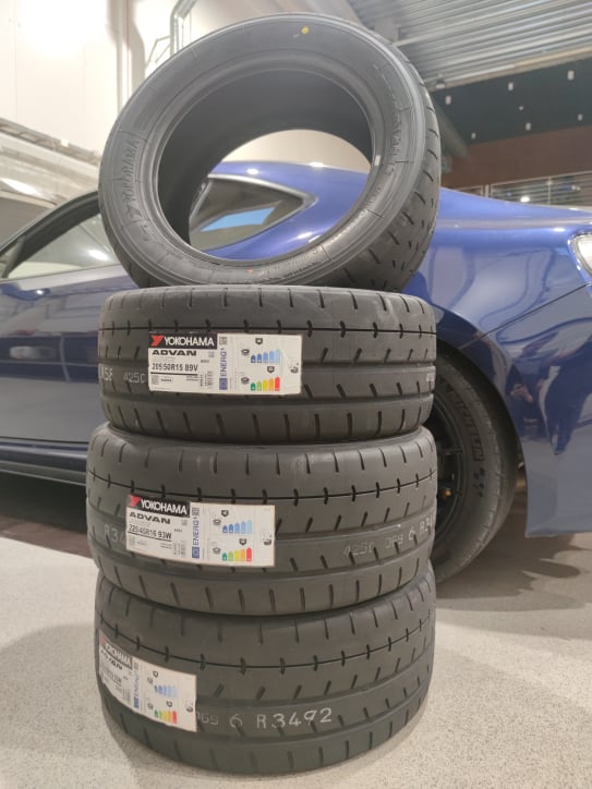 Yokohama A052 MR2 jaoks