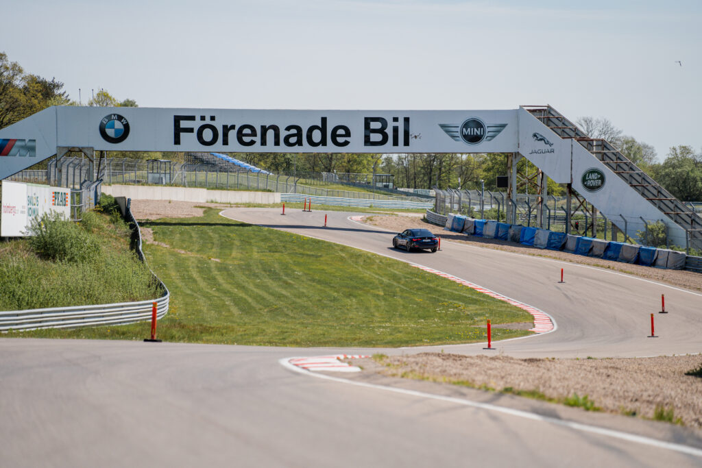 Rootsi väljasõit BMW, United, Förenade, Masinawärk