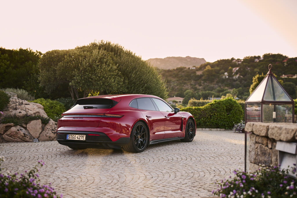 Porsche Taycan Sport Turismo, Sardiinia