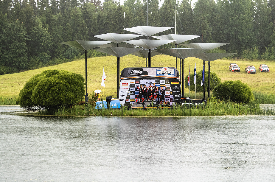 Powerstage poodium Leigo järvel