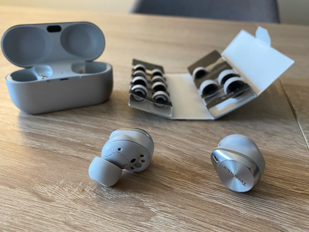 Technics AZ80, Andres Kruus