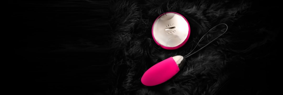 LELO_Insignia_LYLA-2_mood_0