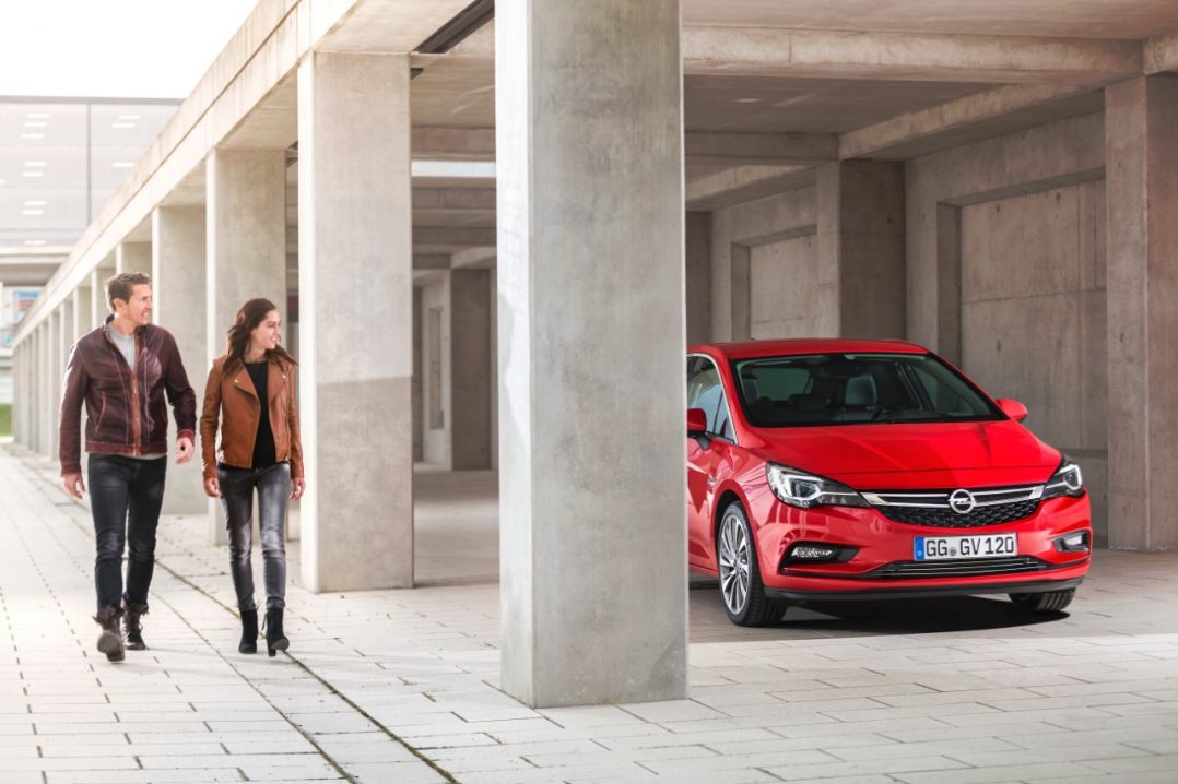 Opel Astra 2015 linnas