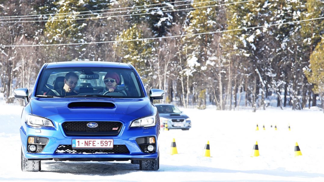 Ylle Subaru STI roolis