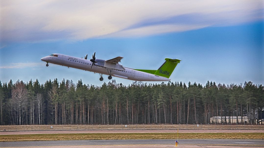Air Baltic lennuk