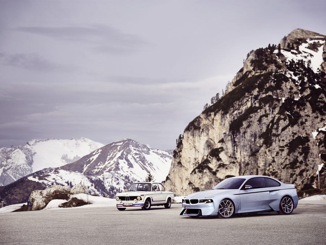 P90219724_highRes_bmw-2002-hommage-05-