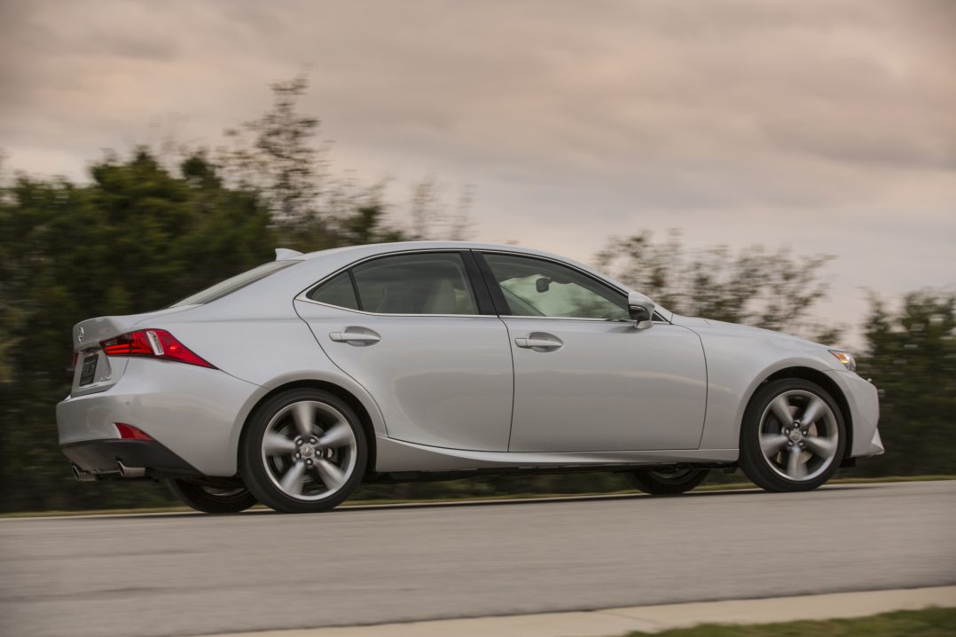 2014_Lexus_IS_350_027