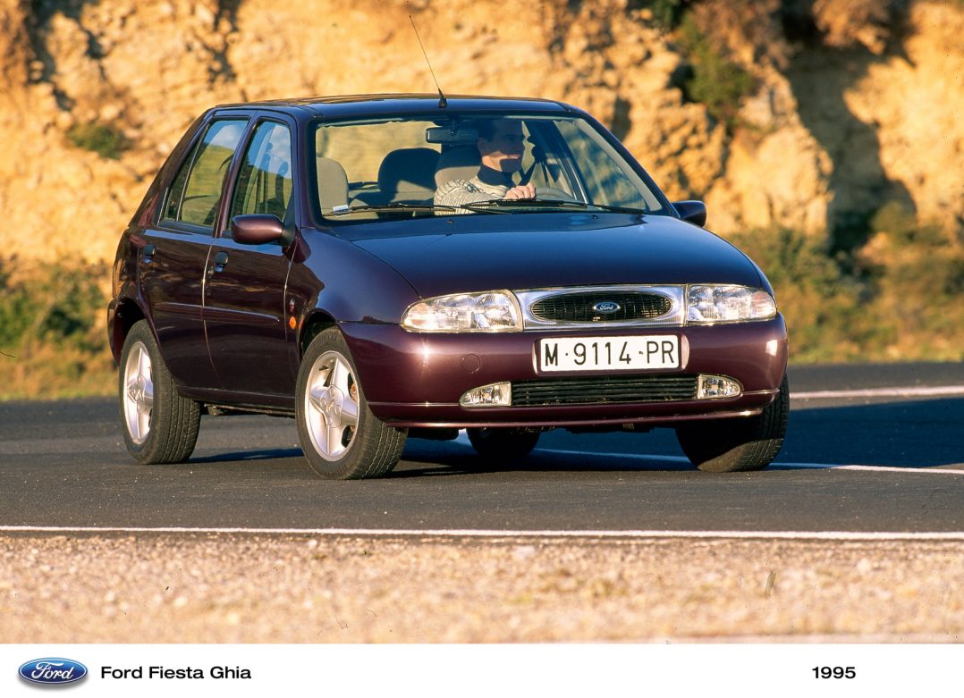 1995. aasta Ford Ghia