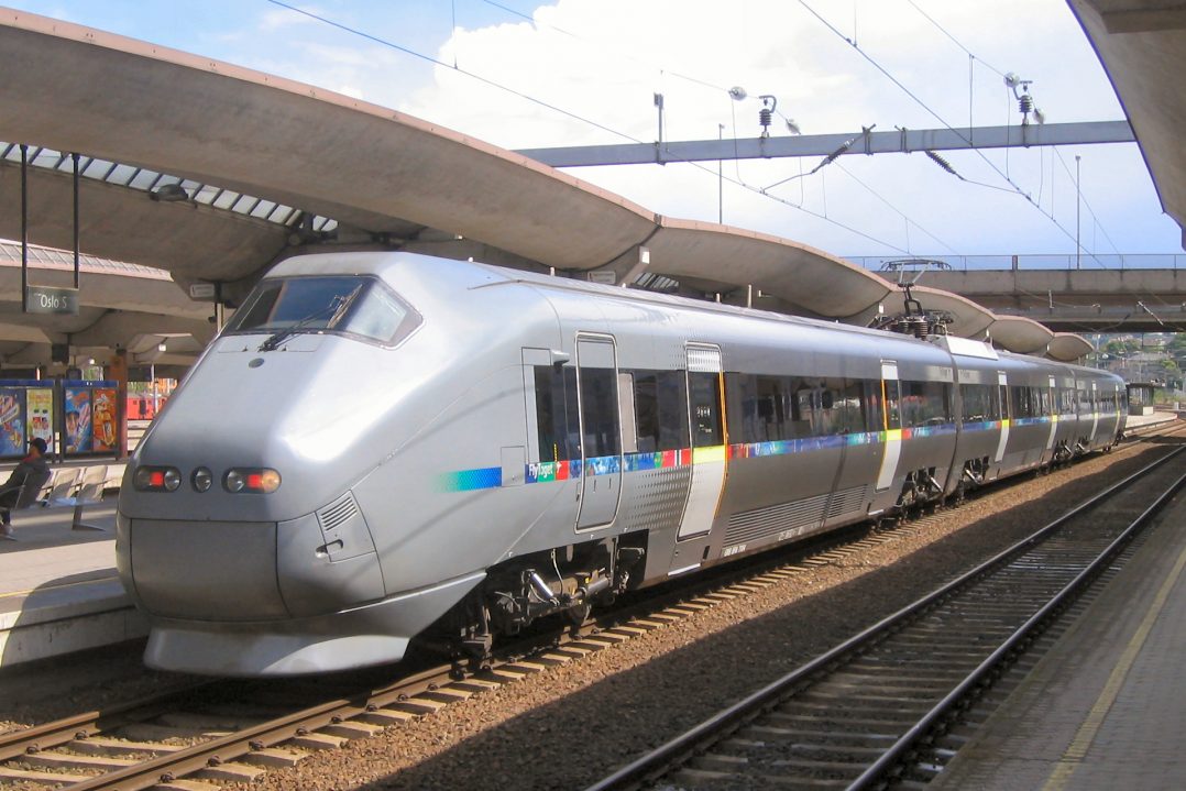 Rong Oslo Gardemoeni lennujaamast 47 km kaugusele kesklinna. Pilt: Wikimedia