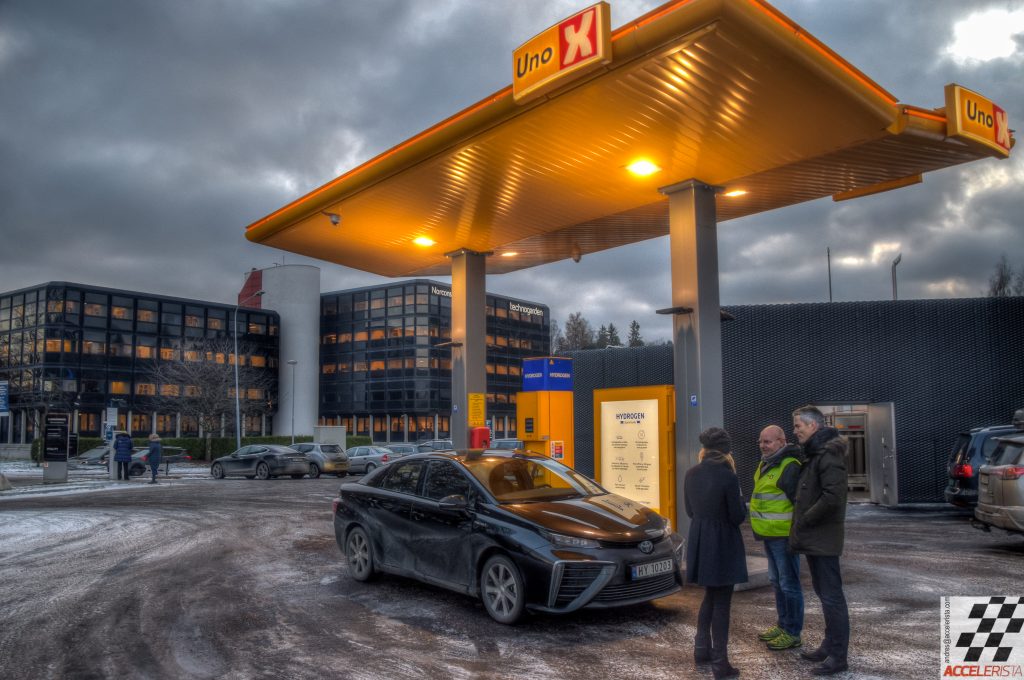 toyota mirai