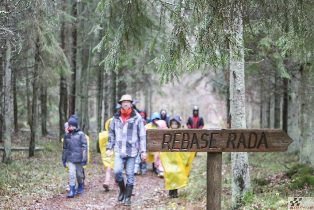 nissan qashqai laupäev looduses