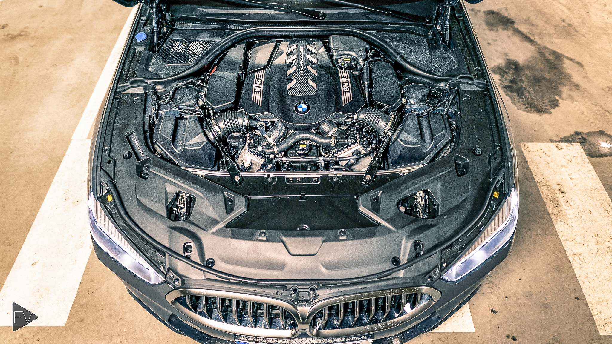 BMW 850i V8