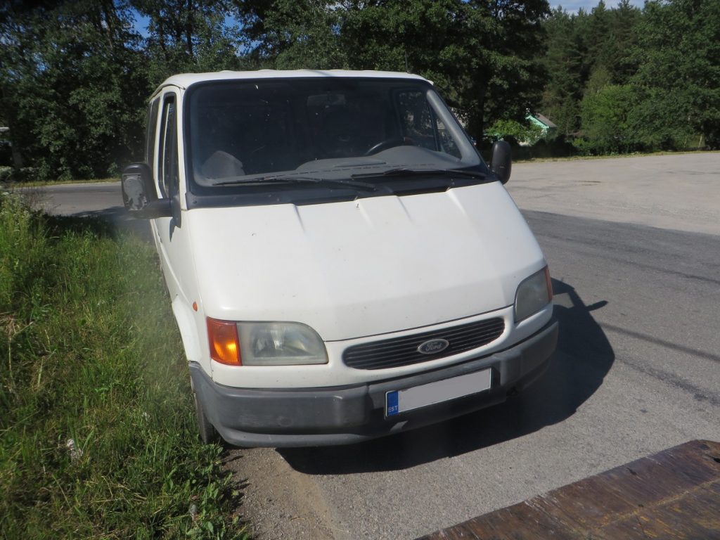 kaubik purjus juht
