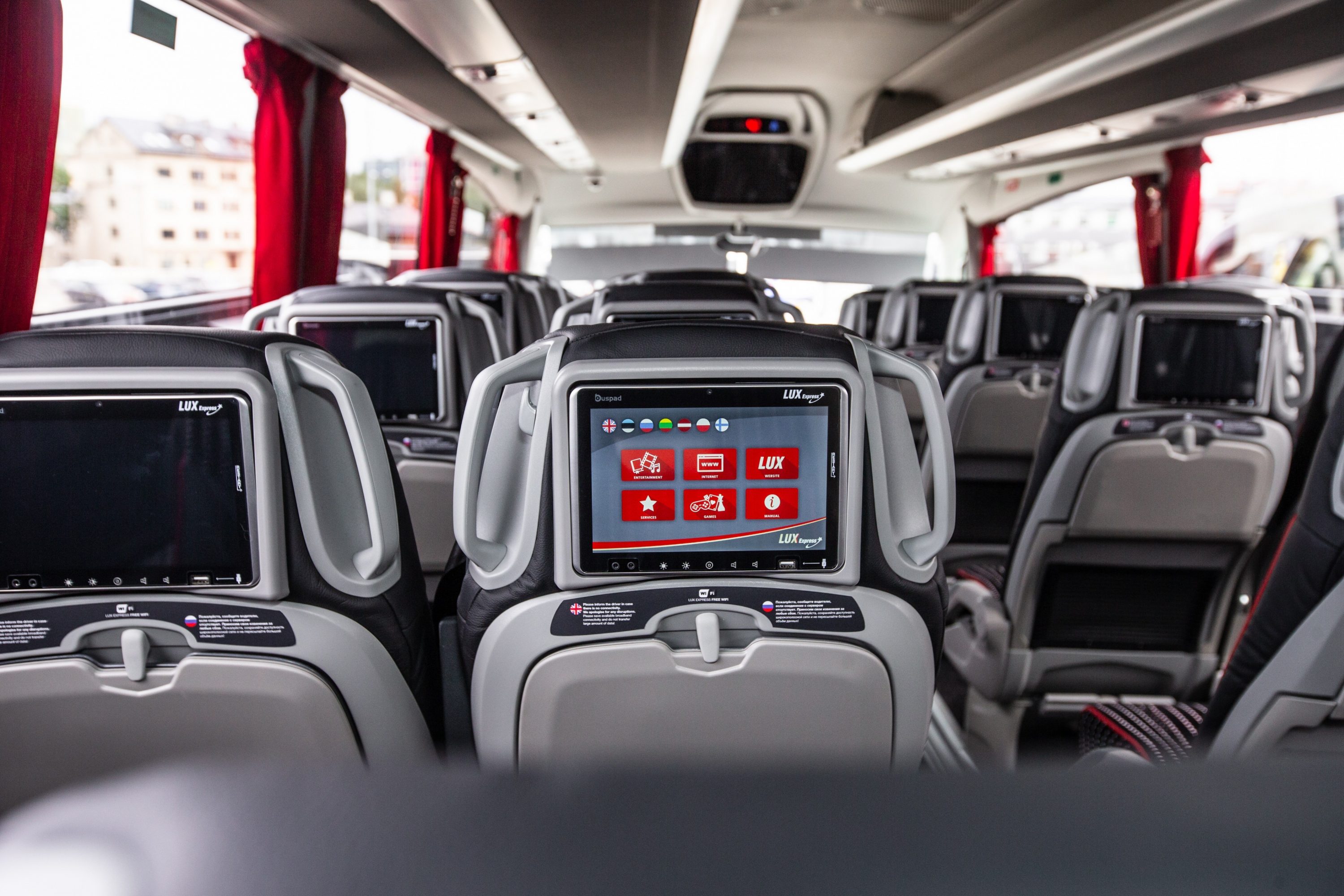 lux express uus buss