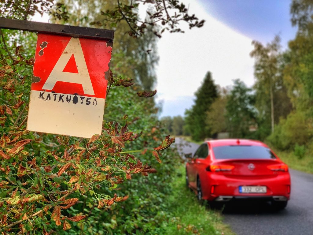 uute sõiduautode müük mullusega