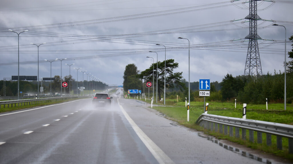 kui lai peaks olema 2+1 või 2+2 tee Eestis