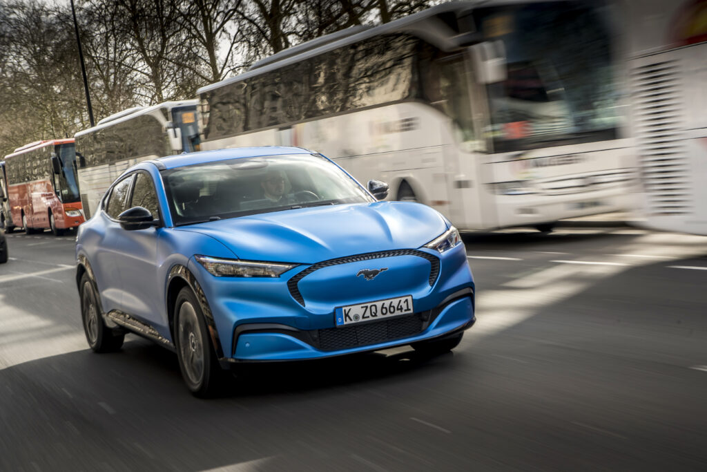 ford mach-e diilerid põtkivad