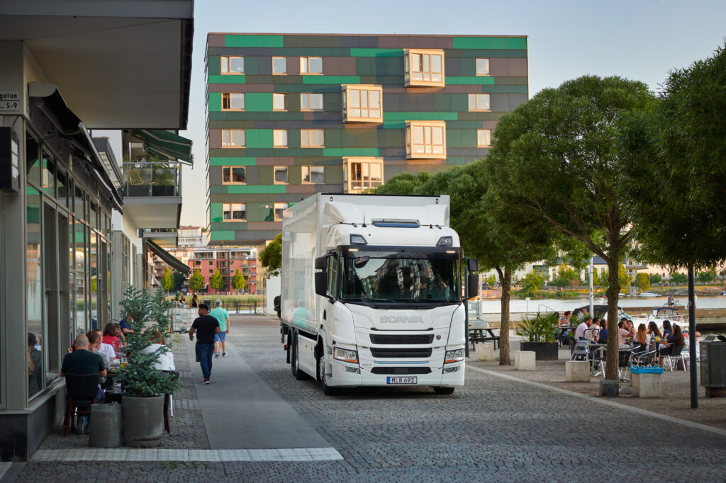 scania esitles