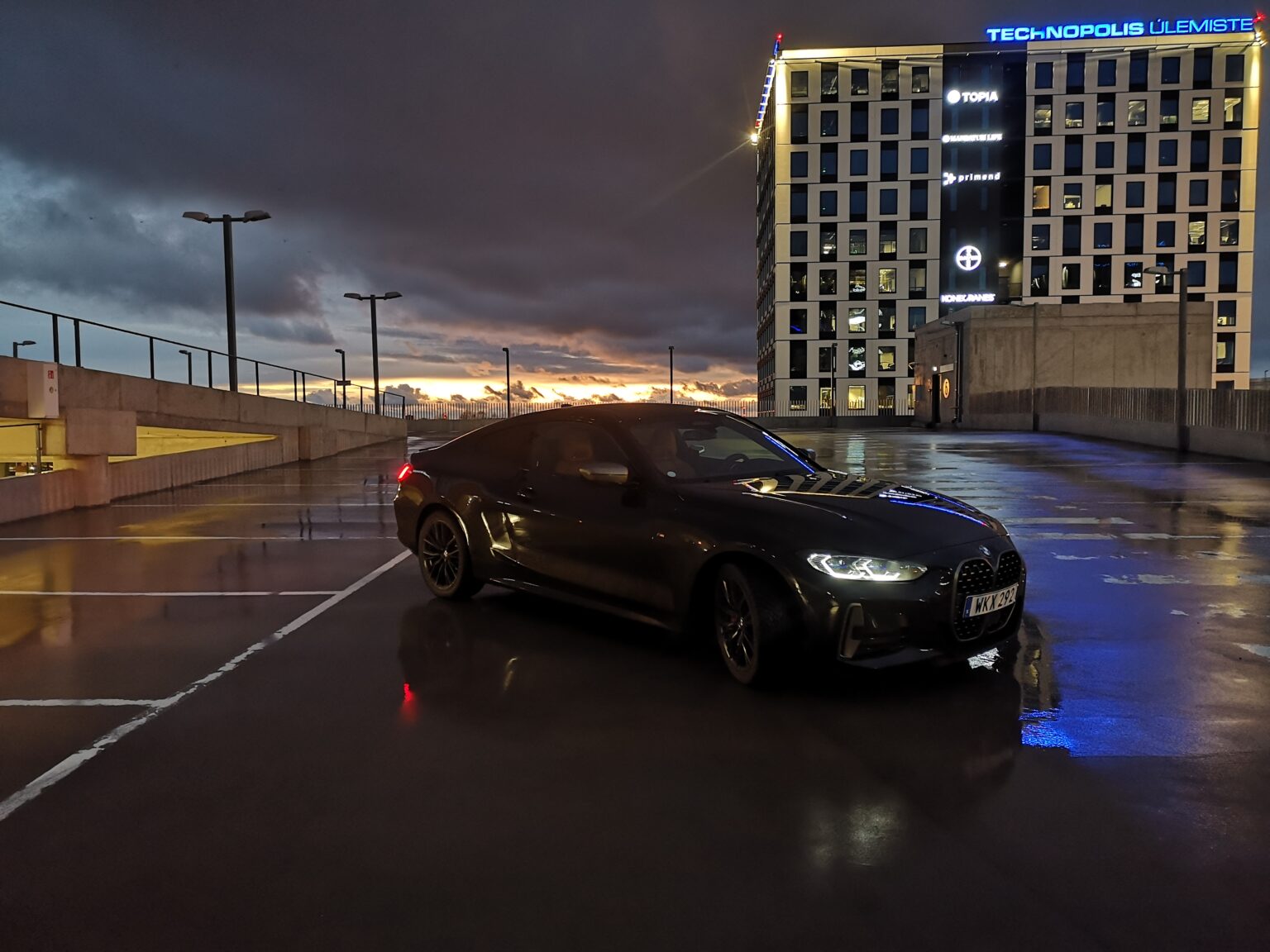 BMW M440i xDrive 2021