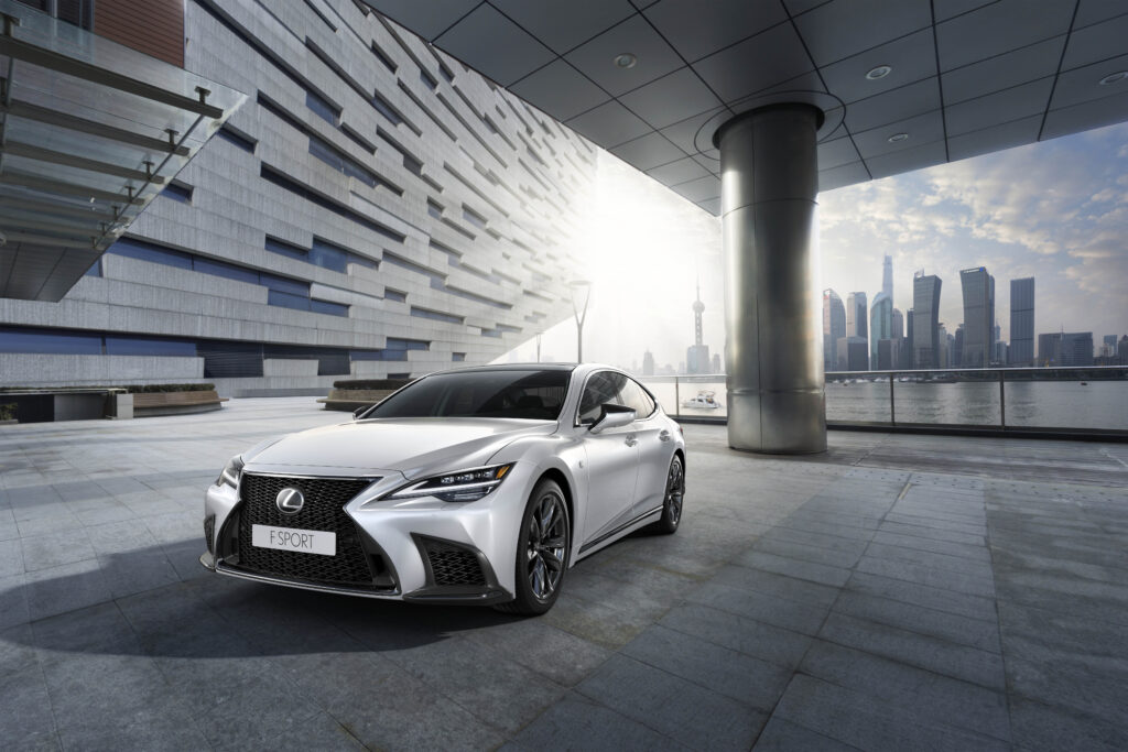 Lexus LS 2021