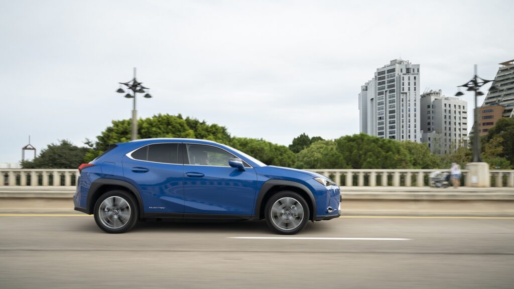 Lexus UX 300e