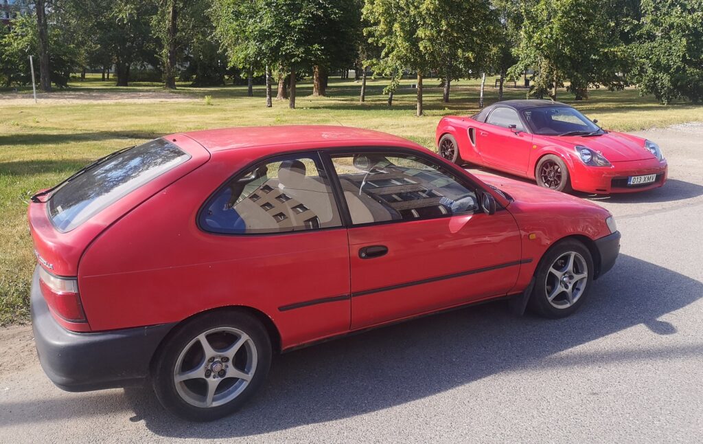 Corolla ja MR2