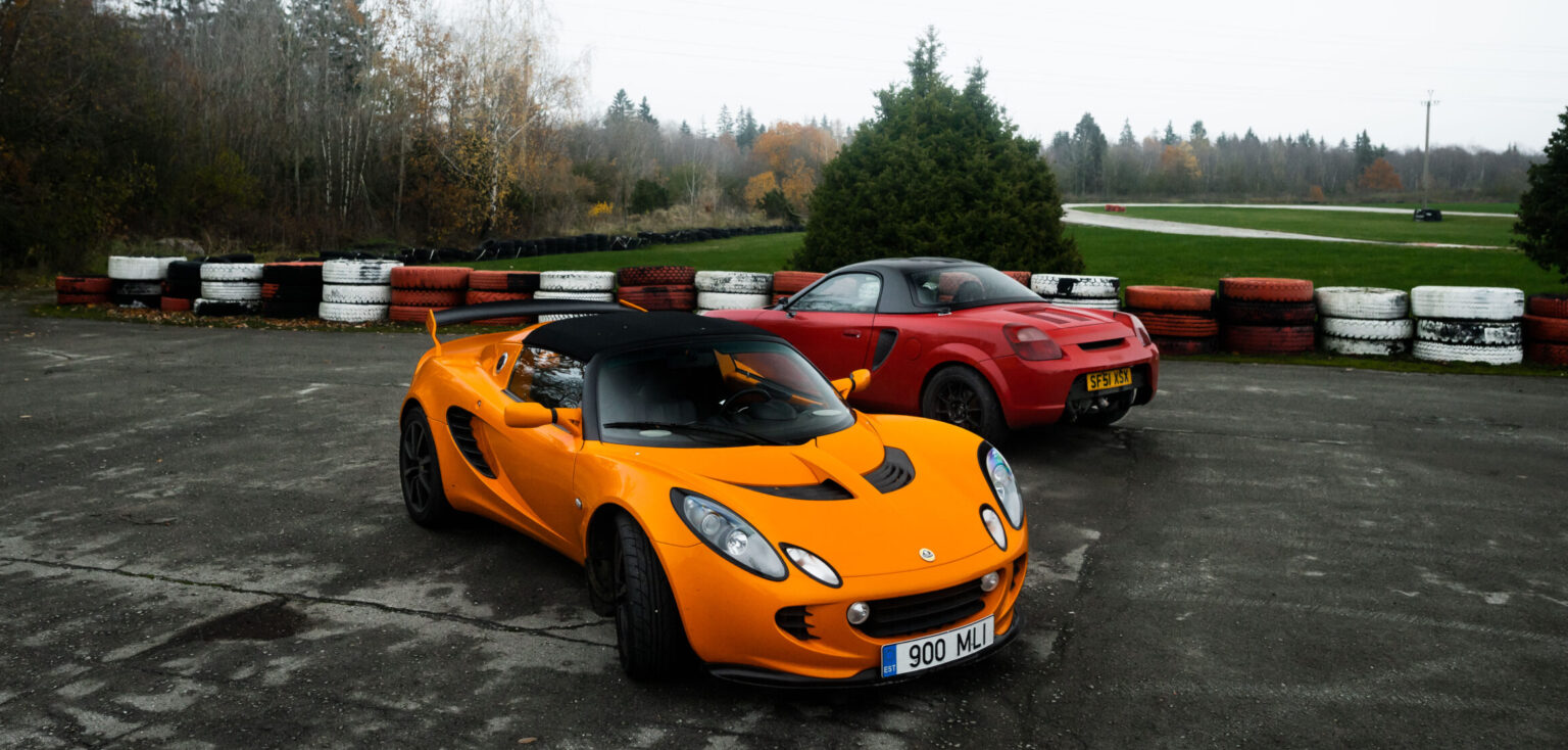 MR2 vs Elise