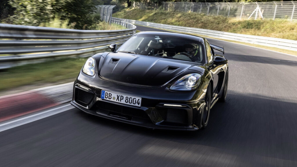 Porsche Cayman GT4 RS