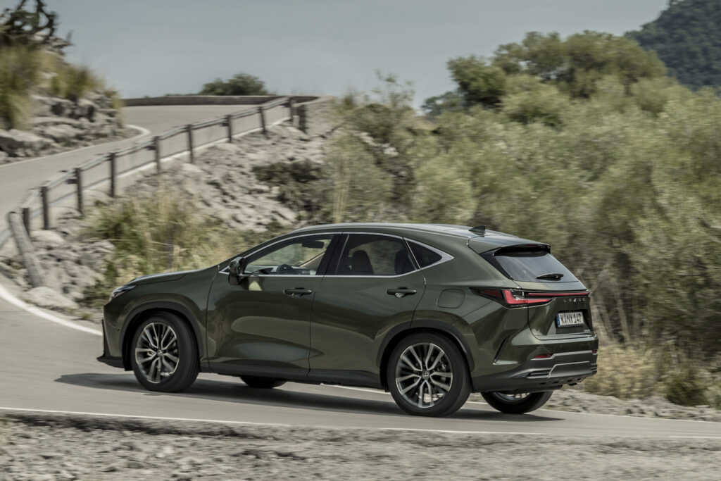 Lexus NX 2022