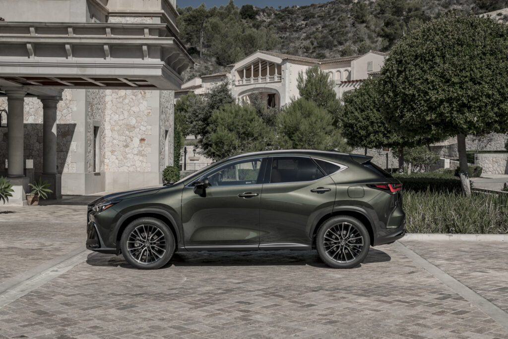 Lexus NX 2022
