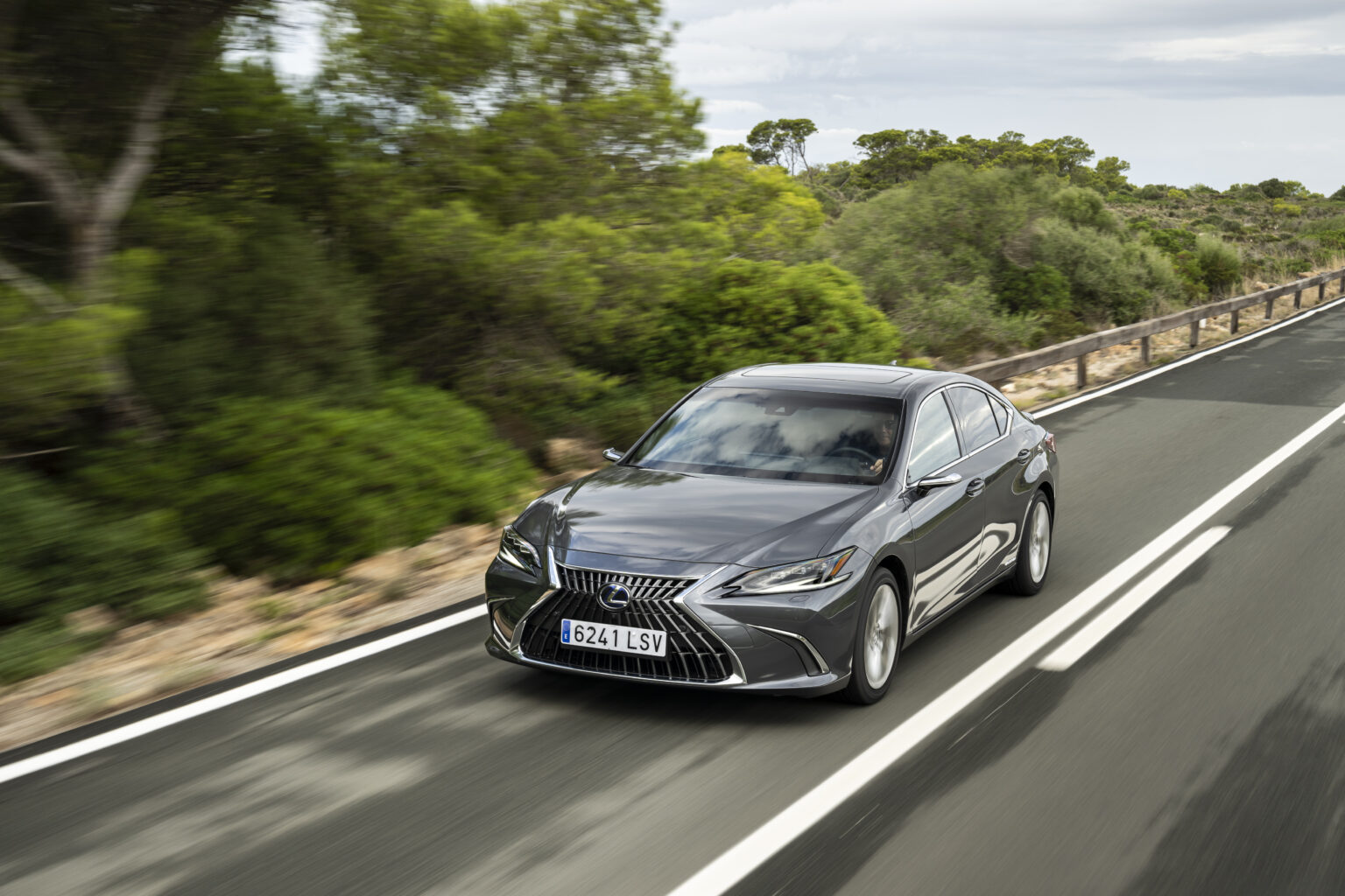 Lexus ES 2022