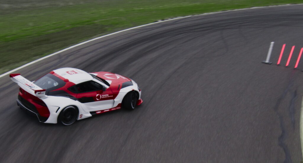 Toyota Supra isedrift