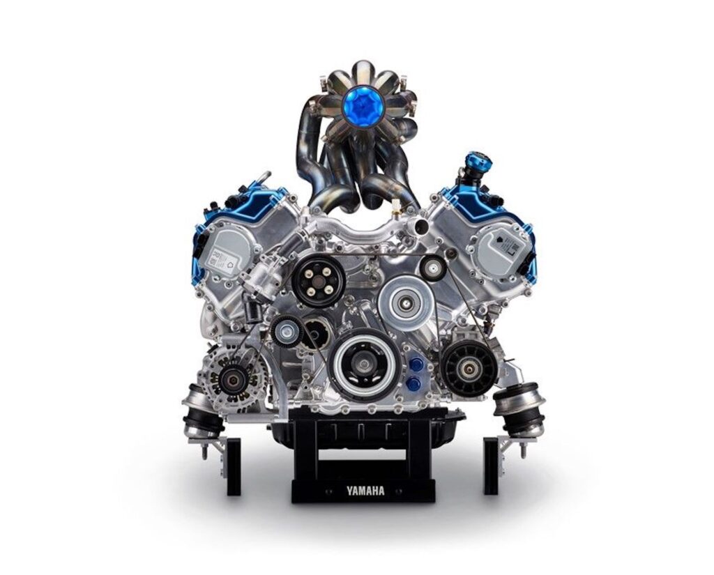 Toyota-Yamaha vesinik V8