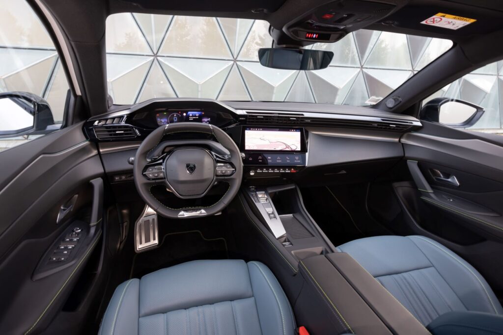 Peugeot 308 sõitjateruum 2022