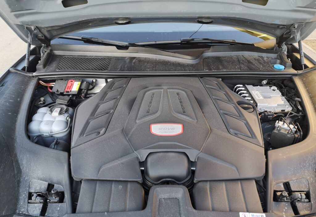 Porsche Cayenne Turbo GT