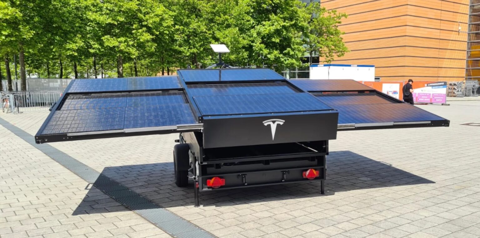 Tesla päikesepaneelidega haagis