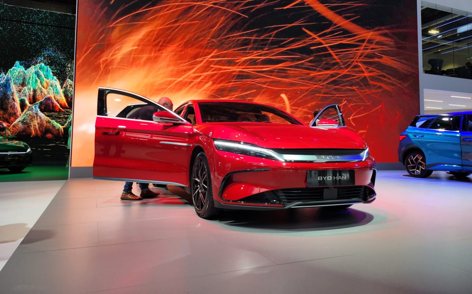 Pariisi autonäitus 2022, BYD Han
