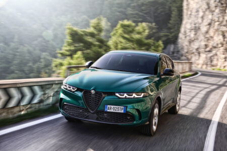 Alfa Romeo Tonale Q4 pistikhübriid