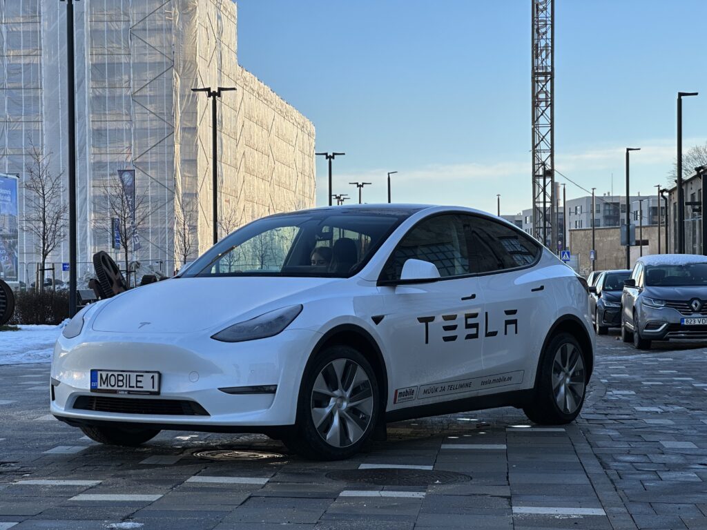 Tesla Model Y, Vladimir Niinimäki
