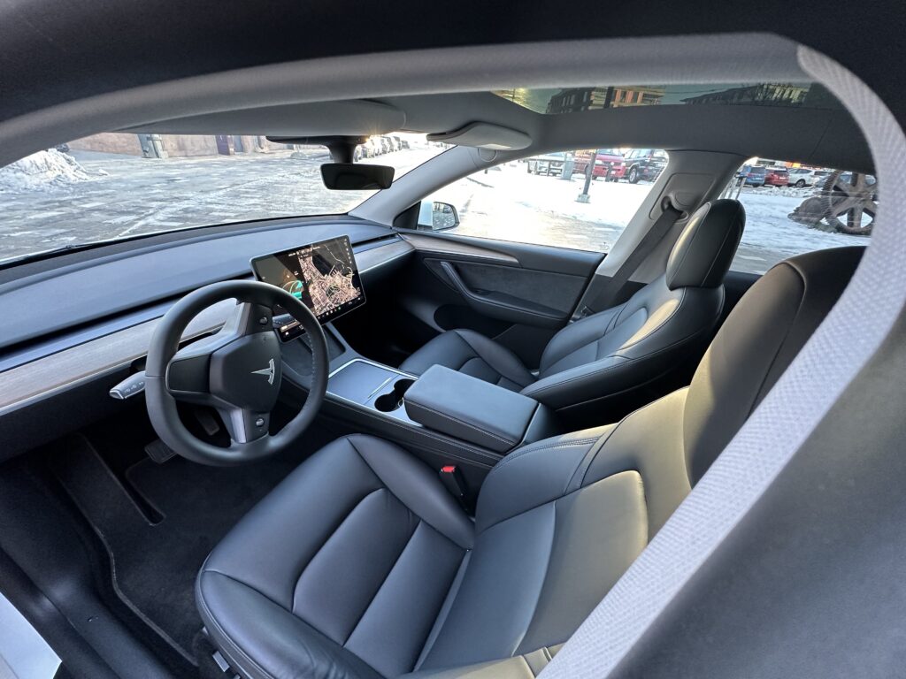 Tesla Model Y, Vladimir Niinimäki