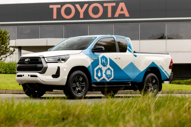 Toyota Hilux vesinik, RKP Photography
