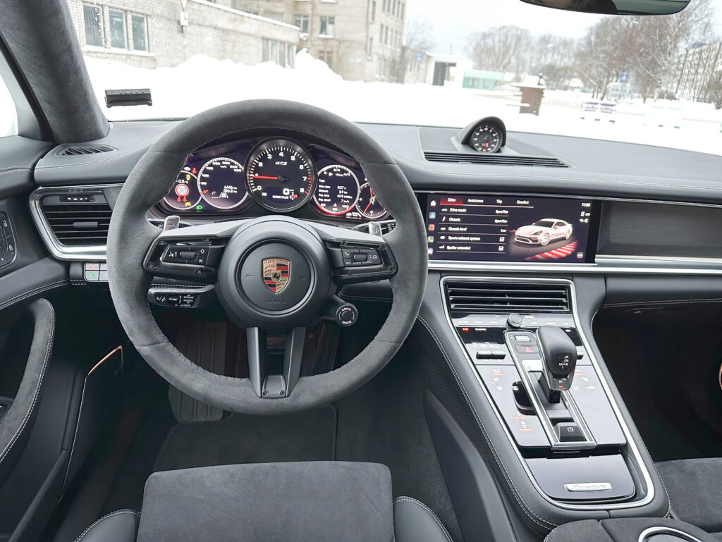Porsche Panamera GTS, Vladimir Niinimäki