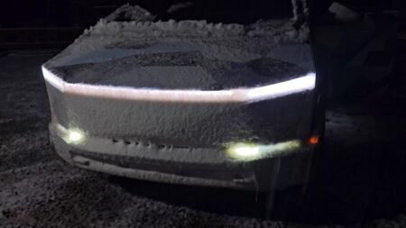 Tesla Cybertruck lumes, @teslainventory Twitter/X