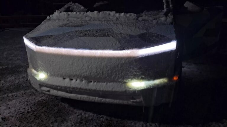 Tesla Cybertruck lumes, @teslainventory Twitter/X