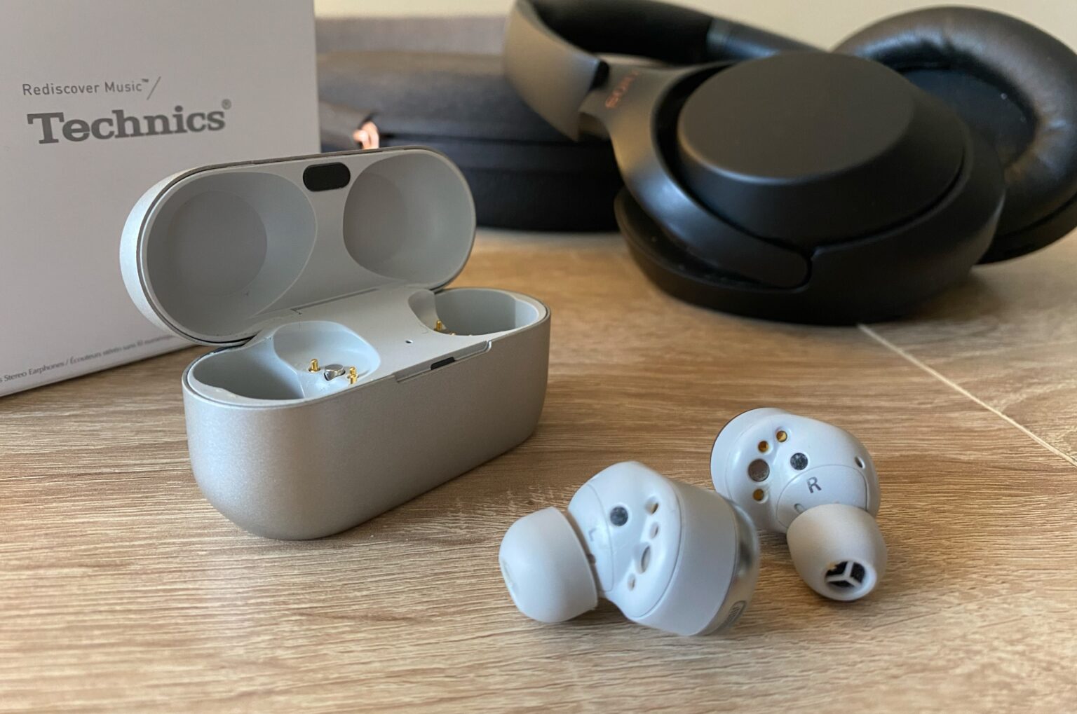 Technics AZ80, Andres Kruus