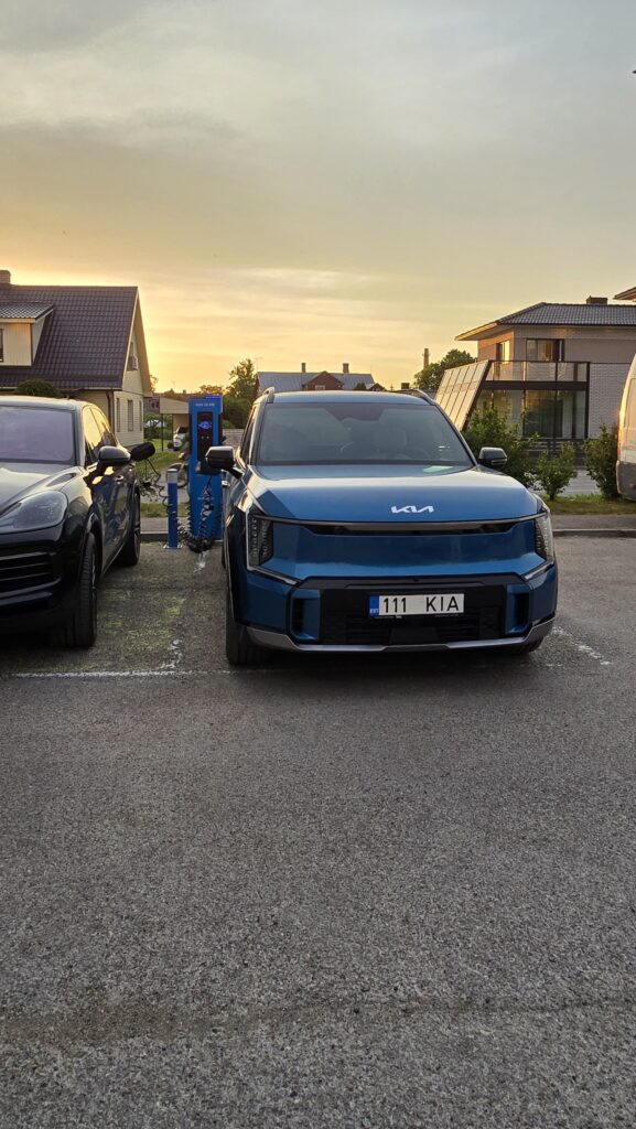 KIA EV9-ga ümber Eesti, Indrek